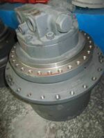 Végáttétel Hyundai R320LC-7/11 kotrógéphez