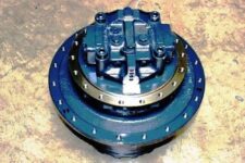 Komatsu minikotró végáttétel – eredeti alkatrész