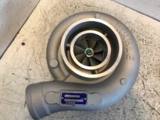 MAHLE turbófeltöltő Scania DSC 9-hez, kód 0571582, modell 061TC17649000