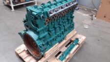 Felújított Volvo D6 motor