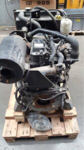 Yanmar 4tnv98t motor, használt