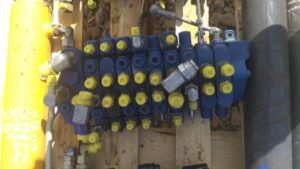 Hidraulikus elosztó yanmar vio35 kotrógéphez