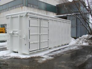 Fehér anyagtároló konténer felcsévélővel