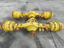 Használt tengely Komatsu WA470-hez
