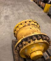 Tengely Volvo L180 homlokrakodóhoz