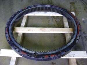Forgókorona caterpillar 320b kotrógéphez