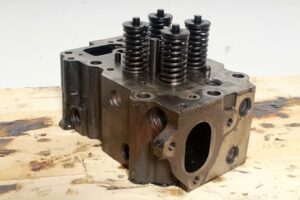 Motor hengerfej komatsu saa6d125e wa480-6-hoz