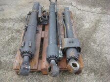 Hidraulikus henger Volvo ECR88 kotrógéphez