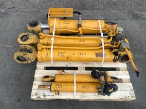 Liebherr rakodó hidraulikus henger – különböző méretek