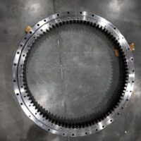 Forgókorona Hitachi kotrógépekhez, modellek: ZX16, ZX18, ZX25, ZX27U, ZX30, ZX35, ZX40, ZX50, ZX70, ZX75, ZX80, ZX85