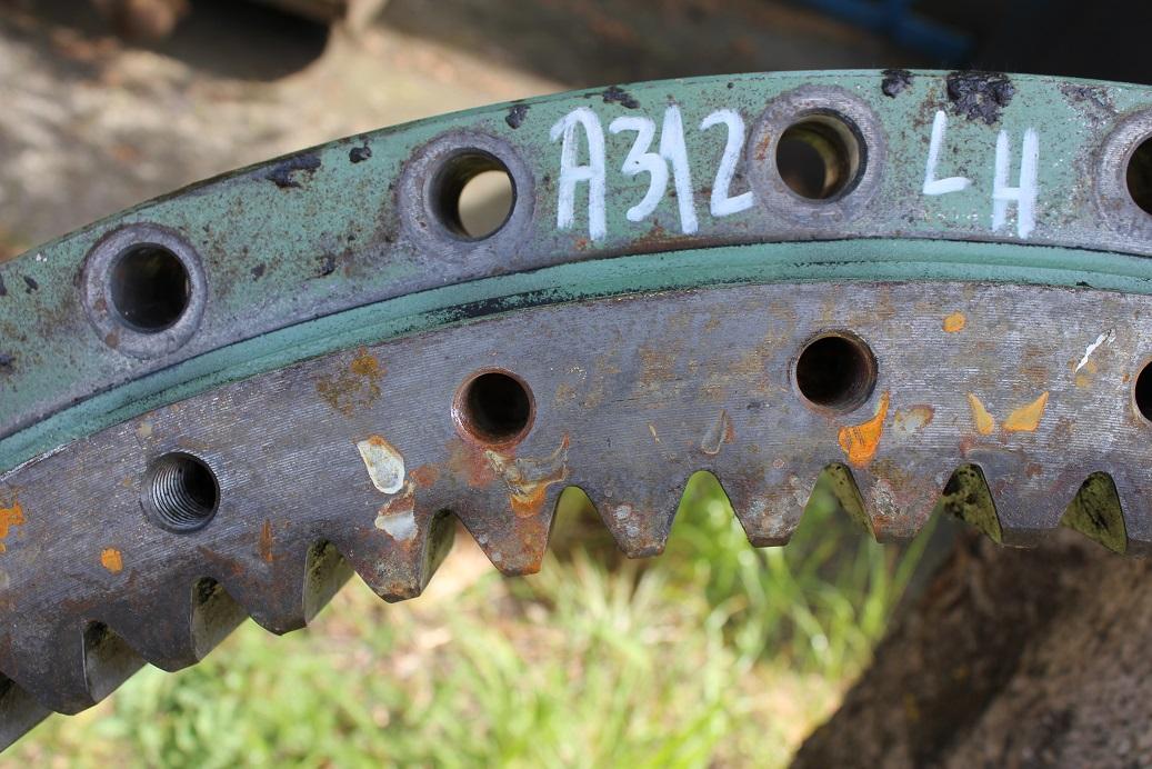 Liebherr A312 forgókorona, 4040 lyuk, 98 fog, Ø 78,5 cm/98 cm