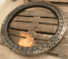 Forgókorona Caterpillar 318C kotrógéphez
