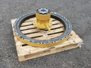 Forgatókorona és hajtómű caterpillar 318bl-hez