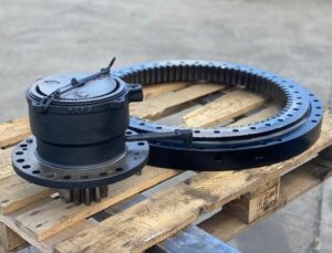 Forgókorona és motor caterpillar 307 b minikotróhoz