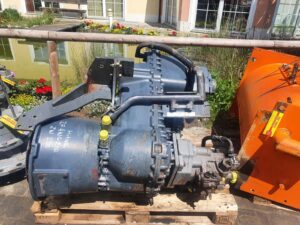 Sebességváltó hitachi zw220 homlokrakodóhoz – zf 4wg-210 modell