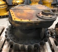 Végáttétel Komatsu D65EX-12
