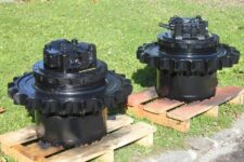 Végáttétel Komatsu PC240-hoz