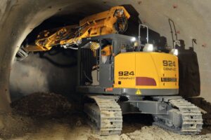 Liebherr r924 compact bontott alkatrészek