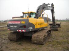 Volvo EC210CL kotrógép bontás