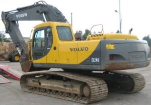 Volvo ec240 kotrógép bontás