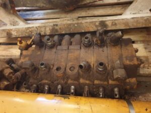 Case 580sk hidraulikus elosztó