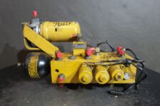 Hidraulikus elosztó Caterpillar 375L kotrógéphez