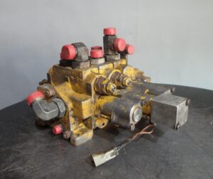 Hidraulikus elosztó caterpillar 428/438 munkagéphez