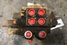 Hidraulikus elosztó Caterpillar D5H buldózerhez