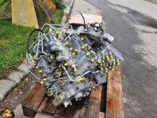 Hidraulikus elosztó Hitachi EX165, EX215, EX220, ZX210, ZX250, ZX280, ZX350 kotrógépekhez