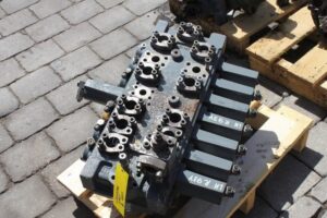 Hidraulikus elosztó liebherr r922 l1 kotrógéphez r397