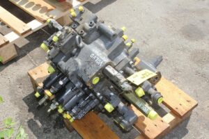 Hidraulikus elosztó volvo ec140, ec160, ec210, ec240, ec290, ec330, ec360, ec460 kotrógépekhez