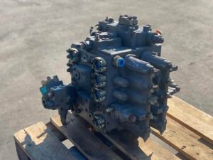 Hitachi ex350 hidraulikus elosztó