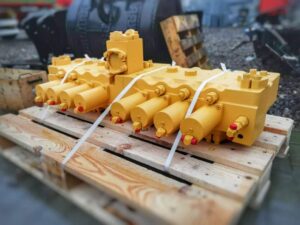 Liebherr r914c kotrógép hidraulikus elosztó – új
