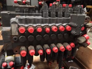 Hidraulikus elosztó volvo ec390 kotrógéphez
