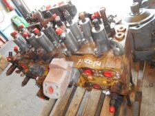 Hidraulikus elosztó JCB JS 330-hoz – Kód 71700156