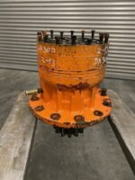 Narancssárga forgatómű Doosan DX300