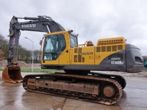 Volvo ec360blc kotrógép bontás