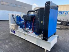 FG Wilson 400 kVA áramfejlesztő Perkins motorral, burkolat nélkül, 2022-es évjárat, új, garanciával