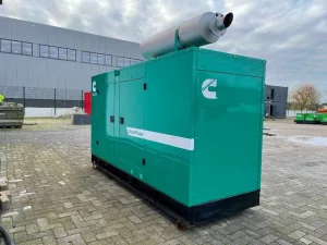 Set generátor cummins 4btaa motorral, 90 kva, 2021, panel/doboz/tartály