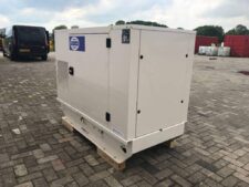 Fg Wilson 18 kVa áramfejlesztő Perkins 404D-22 motorral