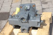 Hidromotor Liebherr L544 homlokrakodóhoz