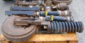 Vezetőkerék – caterpillar 311 b kotrógép feszítőkerék