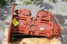 Kawasaki K3V80 hidraulikus szivattyú
