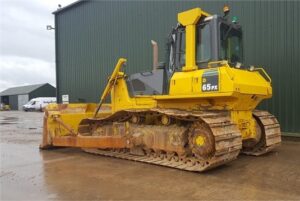 Komatsu d65px buldózer bontott alkatrészek