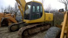 Komatsu PC200-6 kotrógép bontás