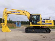 Komatsu PC210 kotrógép alkatrészek és tartozékok elérhetők