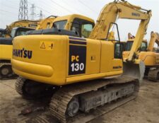 Komatsu PC130 kotrógép bontás