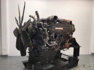Cummins qst30 motor