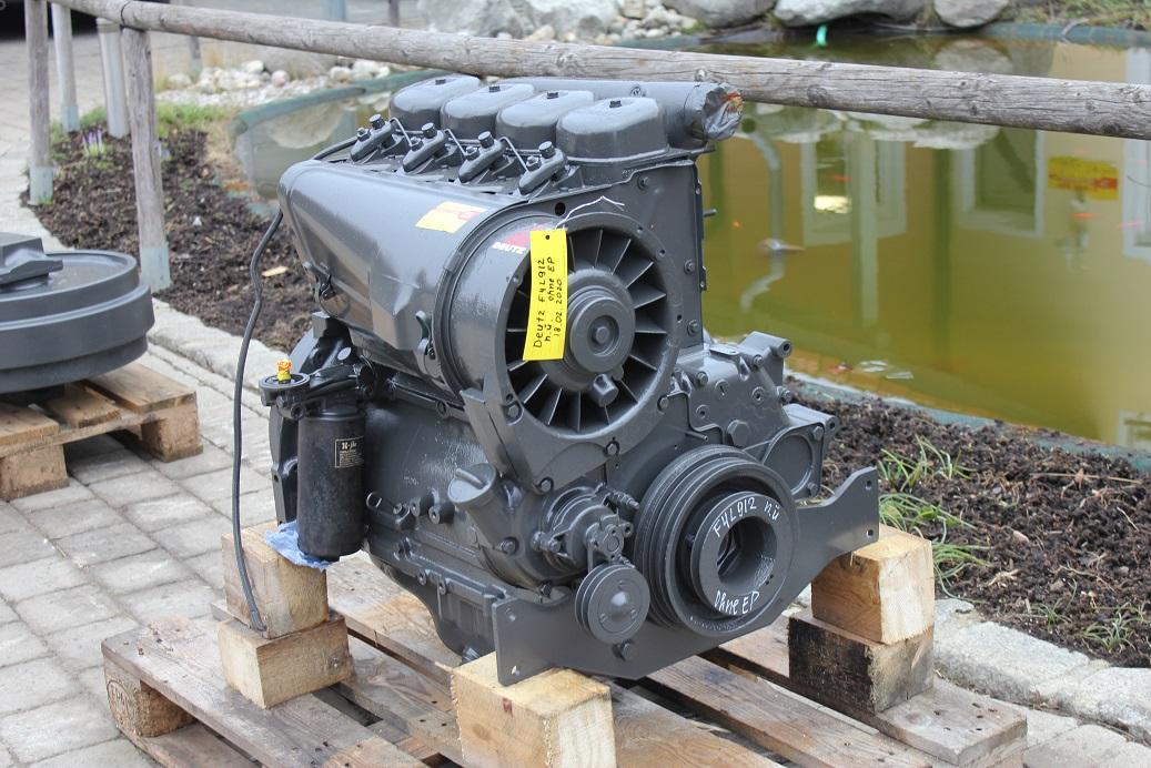 Deutz F4L912 4 hengeres dízelmotor