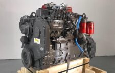 Komatsu SAA6D102 motor
